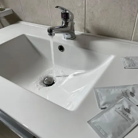 Alojamento de Acomodação e Pequeno-almoço La Rosa Blu 3*
